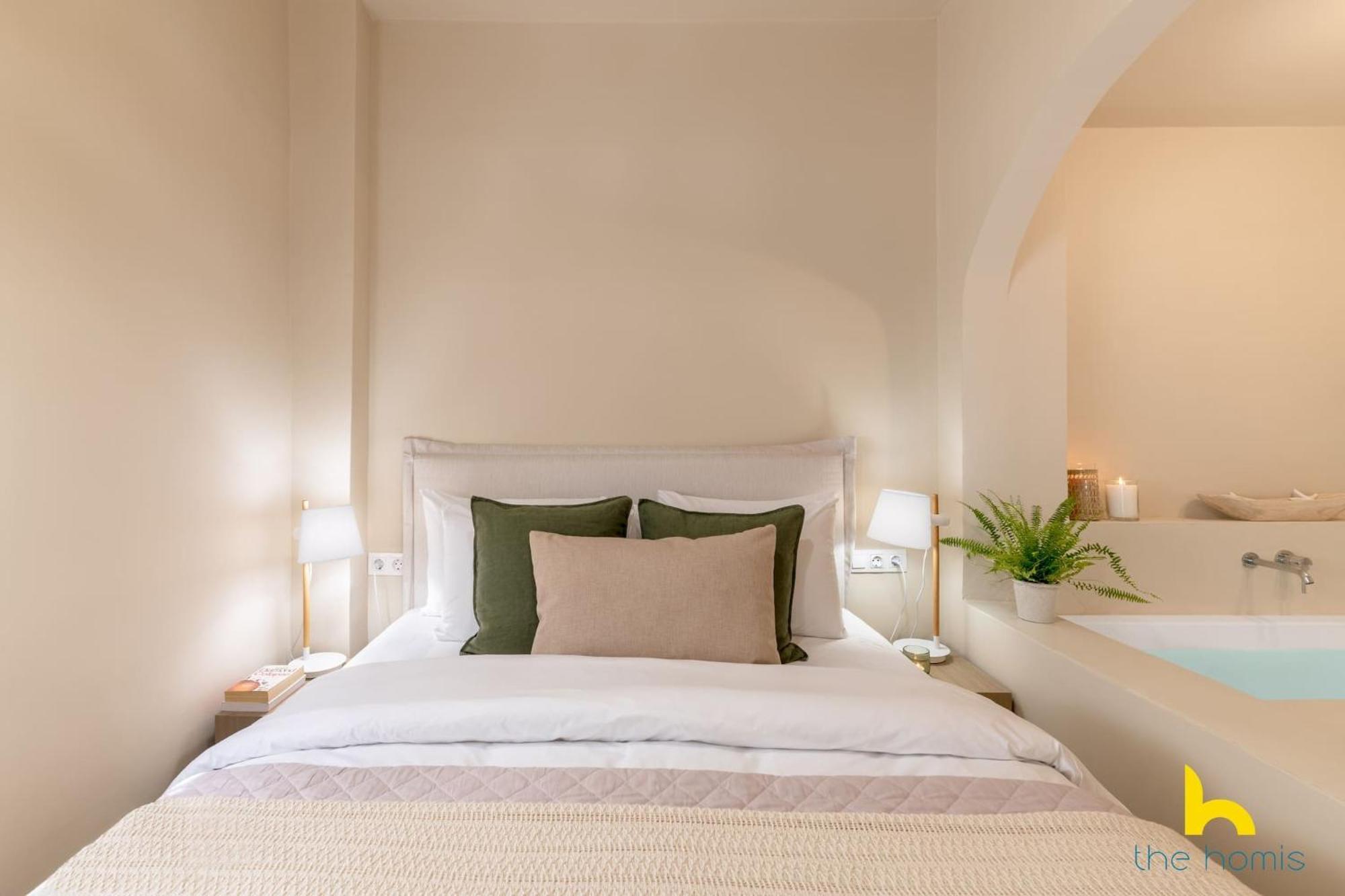 Romantic Luxury Hideaway Near Acropolis With Jacuzzi Athènes Extérieur photo