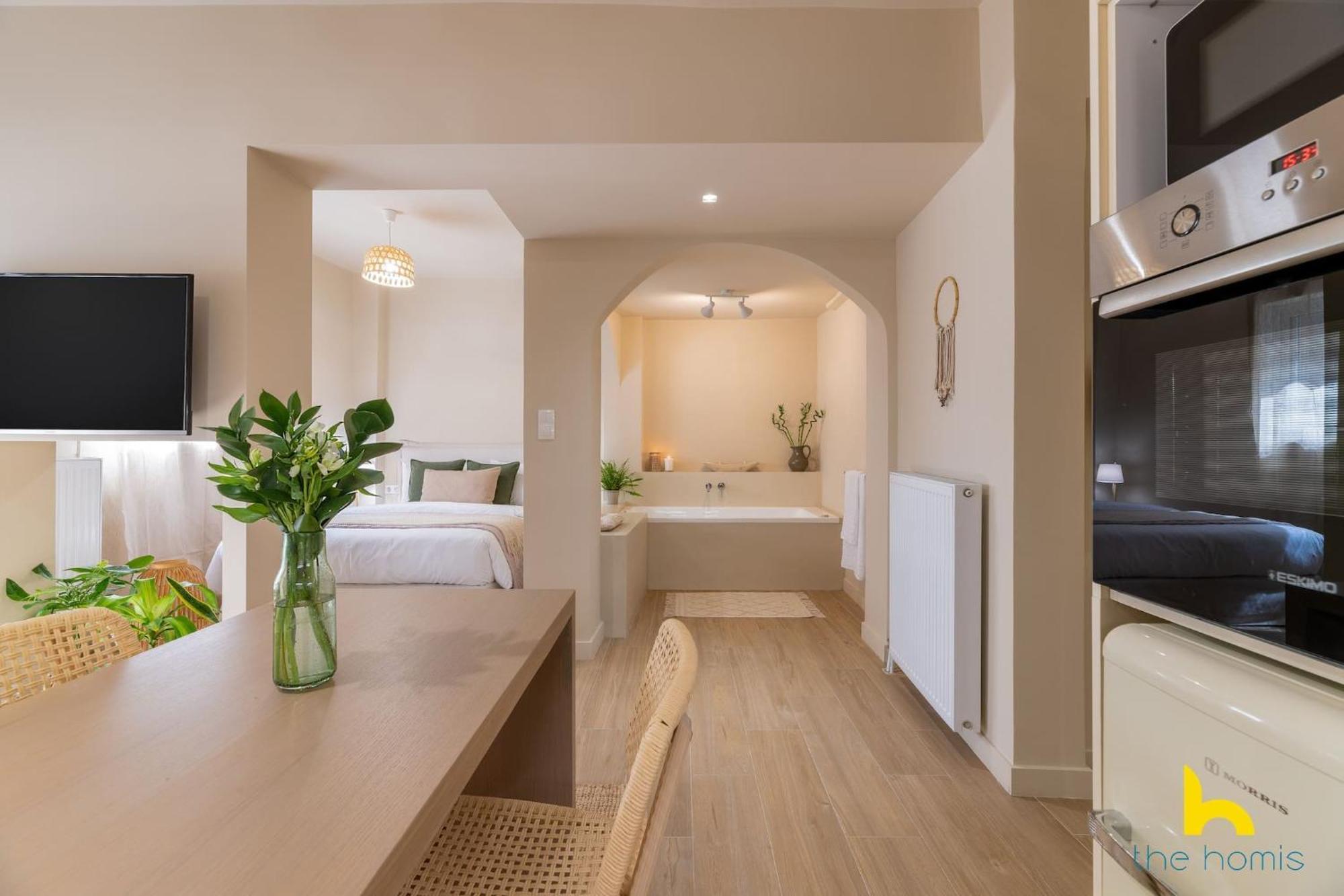 Romantic Luxury Hideaway Near Acropolis With Jacuzzi Athènes Extérieur photo